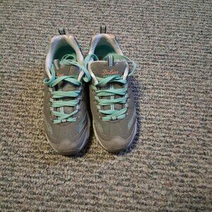 woman's Skecher's size 6 grey with mint green laces and trim